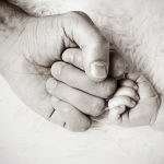Hoy queremos resaltar la tenacidad con la que papá han construido un patrimonio, no solo material, sino de conocimiento sobre cómo sobrellevar la economía familiar para beneficio de todos. Un legado invaluable.