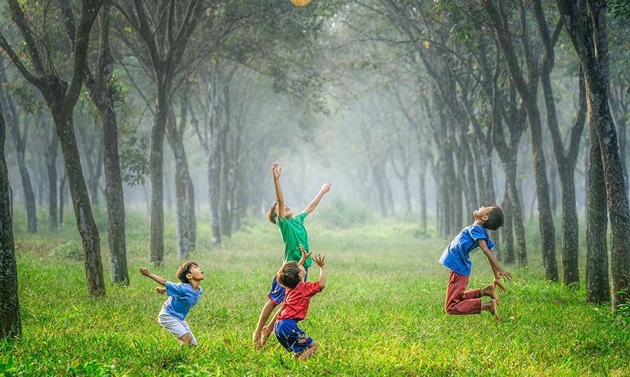 Las vacaciones son un gran momento para incentivar los talentos de nuestros hijos y enseñarles hábitos saludables para el resto de su vida. Te damos algunas ideas de cómo hacer este tiempo inolvidable.