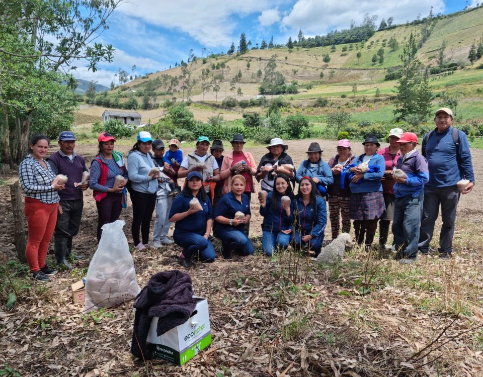 Equipo de Acción Sostenible (EAS) capacitó y reforestó en Sigchos