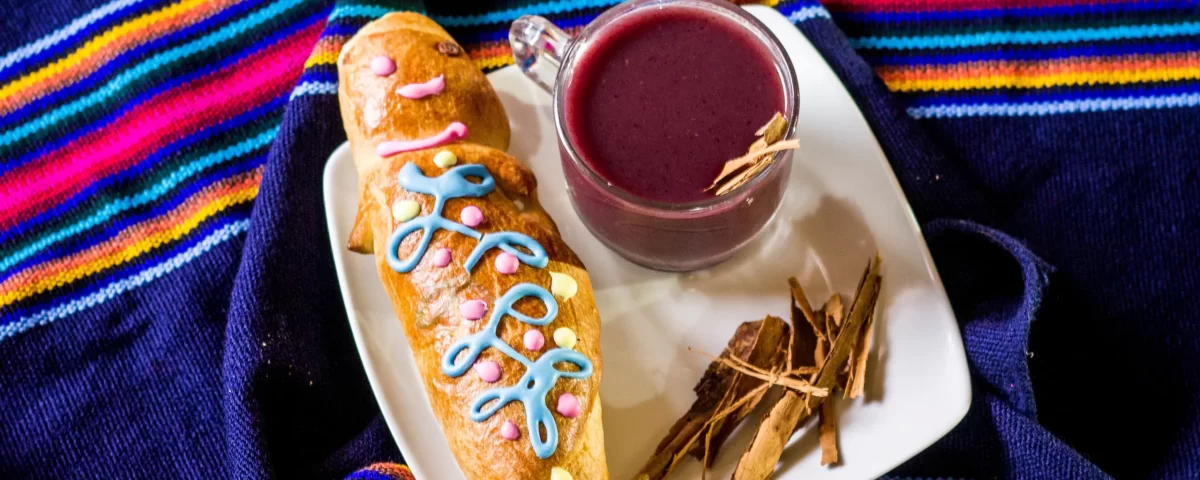 Colada morada tradición ecuatoriano